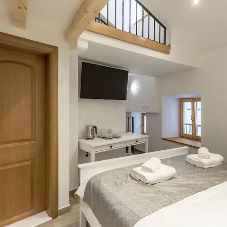 Cosmijeva Luxury * Split