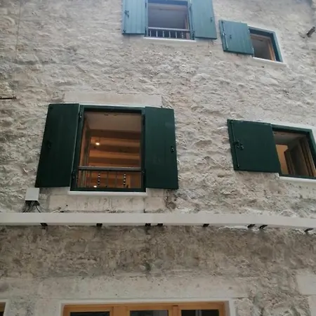 Apartment Cosmijeva Luxury